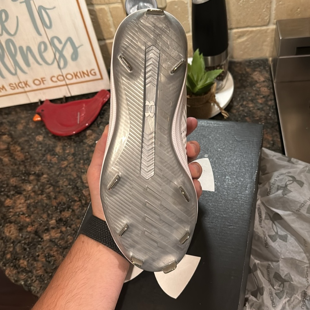 Under Armor Glyde Street Spikes - Picture 3 of 3